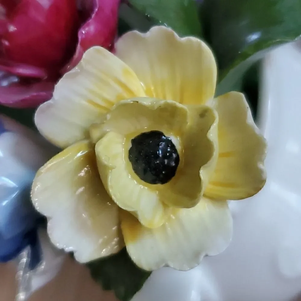 Aynsley | October Anemone bone China Flowers